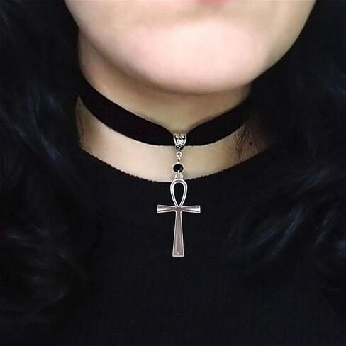 Choker Necklace for Women Black Choker Velvet Heart Necklaces Cross Gothic Chokers Punk Classic Rose Jewelry Christmas Accessories in Saudi Arabia