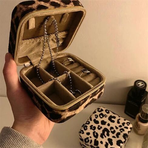 Portable Leopard Print Travel Jewelry Box, Small Organizer Case for Necklaces, Rings, Earrings (咖色豹纹) in Saudi Arabia