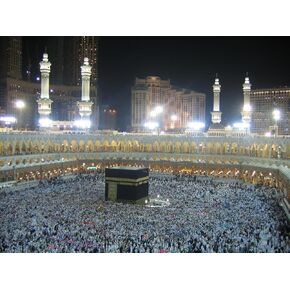 ملصقات جدارية قابلة للتقشير واللصق على الكعبة من Wallmonkeys WM73622 (30 بوصة عرض × 23 بوصة ارتفاع)، متوسط-كبير in Kuwait