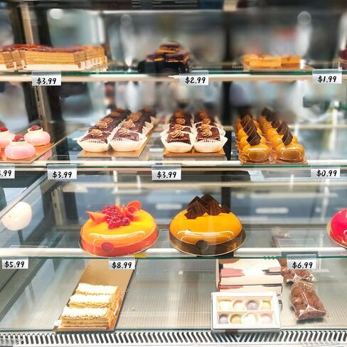 Retainbre 1.25 x 3 Inches 100PC Shelf Label Holder Plastic Wire Shelf Label Holder Price Tag Holder Shelf Tags for Wire Shelving 0.15'' to 0.4'' Wood Glass Shelves Sign Price Tags in Kuwait