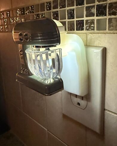 باث آند بودي وركس الأفوكادو الأخضر حامل خلاط WallFlower Nightlight Plug in Kuwait