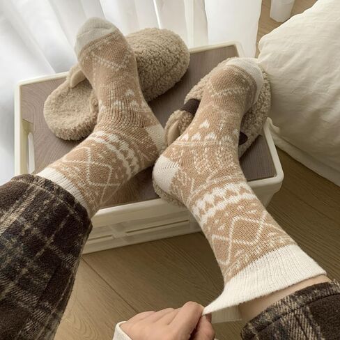 5 Pairs Wool Socks for Women - Winter Thick Boot Cozy Crew Vintage Soft Calf Knit Warm Socks Gifts in Saudi Arabia