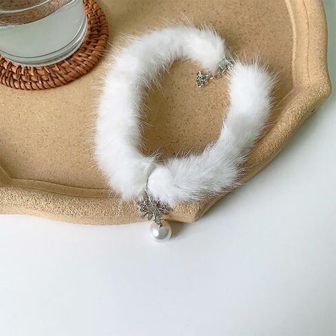 Snowflake Choker Necklace for Women Cute Fur Christmas Necklace Trendy White Choker Fashion Winter Jewelry in Saudi Arabia
