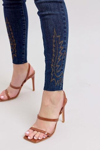 Judy Blue Embroidered High Rise Skinny Jeans in Saudi Arabia