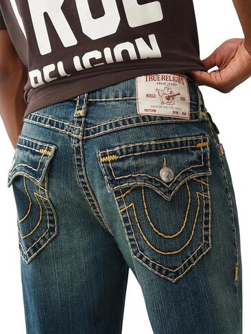 بنطال جينز بوبي سوبر تي فلاب للرجال من True Religion - دينم مريح مع خياطة متباينة وجيوب خلفية بغطاء قلاب in Saudi Arabia