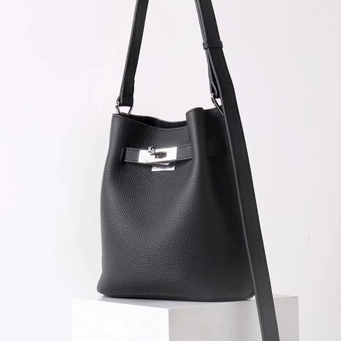 Tuyana — genuine leather crossbody bag in Kuwait