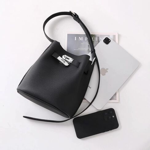 Tuyana — genuine leather crossbody bag in Kuwait