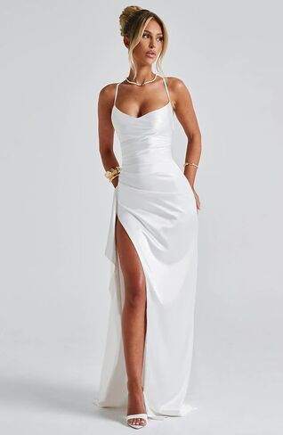 Satin Bridesmaid Dresses 2025 Prom Dress Pleated Spaghetti Straps Formal Evening Gowns with Slit in Saudi Arabia