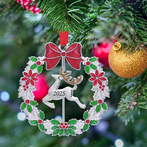 الحلي عيد الميلاد 2025 مؤرخة شجرة عيد الميلاد الحلي زينة عيد الميلاد زخرفة عيد الميلاد هدايا تذكار معلقة معدنية مضحك الرنة إكليل هدايا عيد الميلاد لزملاء العمل الأسرة in Kuwait