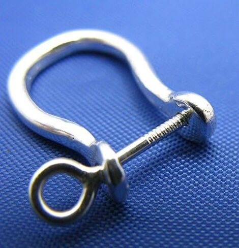 Sterling Silver Single Nautical Pirate Shackle Earring in Saudi Arabia