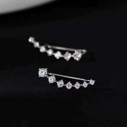 1 Pairs Silver Glistening CrystalEarrings, Adorned with Sparkling Stones, Hypoallergenic and Secure, Trendy Alloy French Style, Hoop Earrings With Elegant Minimalistic Design in Saudi Arabia