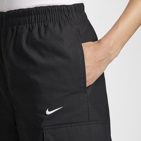 بنطال كارجو نسائي متوسط ​​الارتفاع من Nike Sportswear Everything Wovens (FV7643-010، أسود/أبيض) مقاس X-Small in Kuwait