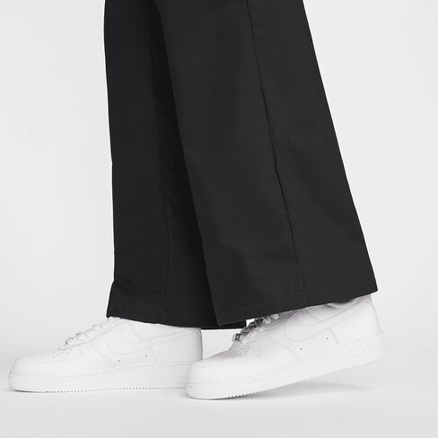 بنطال كارجو نسائي متوسط ​​الارتفاع من Nike Sportswear Everything Wovens (FV7643-010، أسود/أبيض) مقاس X-Small in Kuwait