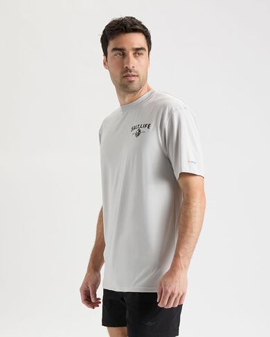 Salt Life Mens Heavy Seas Short Sleeve Stretchy Fit Performance Tee in Saudi Arabia
