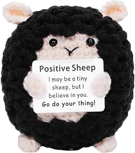 VVEEWUU هدايا إيجابية مضحكة دمية خروف كروشيه صغيرة مع بطاقة رسالة هدايا الدعم العاطفي للأصدقاء (أسود) in Kuwait