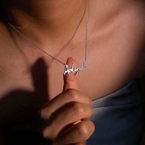 متلازمة القلب 925 اسم قلادة قلادة مخصصة للنساء، قلادات لوحة اسم شخصية، مجوهرات أنيقة لقطع الاسم، هدايا عيد الميلاد المثالية للنساء، تصميم أنيق للوحة الاسم in Kuwait
