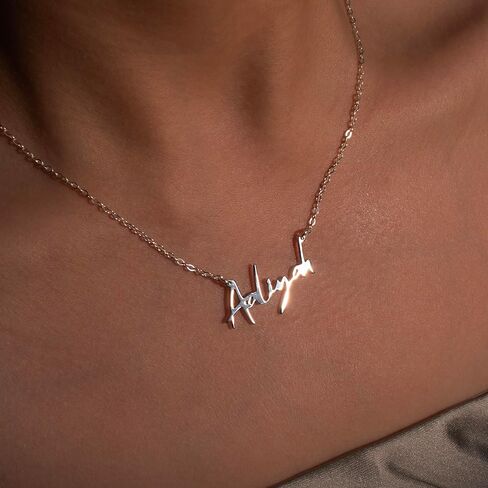 متلازمة القلب 925 اسم قلادة قلادة مخصصة للنساء، قلادات لوحة اسم شخصية، مجوهرات أنيقة لقطع الاسم، هدايا عيد الميلاد المثالية للنساء، تصميم أنيق للوحة الاسم in Kuwait