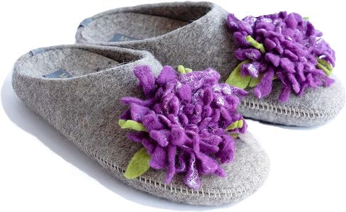 شبشب صوف نسائي من Made For You مع زهرة أقحوان مصنوعة يدويًا، ونعل مطاطي غير قابل للانزلاق ونعل داخلي يدعم قوس القدم in Kuwait