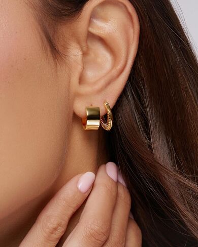 VÓEN Lustre Mini Hoops - 14K Yellow Gold Mini hoop, Sleek and Minimalist Small Gold Earrings with 13.5mm Diameter, Lightweight Everyday Golden Hoops, 7mm Wide Hypoallergenic Earings in Saudi Arabia