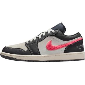 حذاء Air Jordan 1 Low للنساء (جرافيت فاتح/هوت بنش/موسلين/شراع) in Saudi Arabia