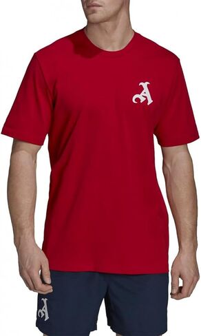 تي شيرت برسومات قصيرة الأكمام للرجال من adidas AFC Q2 HC Arsenal، أحمر غامق in Kuwait