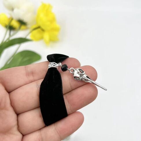 Gothic Black Velvet Goth Choker Necklace for Women,Cameo Black Choker Crow Skull Pendant Necklace Vintage Collar Skull Necklace Gothic Jewelry in Saudi Arabia