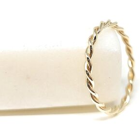 14k Solid Gold Thin Stacking Twist Ring in Kuwait