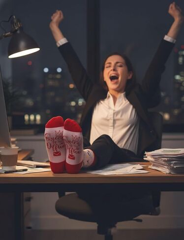 هدايا سكرتير InnoBeta، هدايا مساعد الإدارة في أعياد الميلاد وعيد الميلاد، جوارب طاقم مقاس واحد in Saudi Arabia