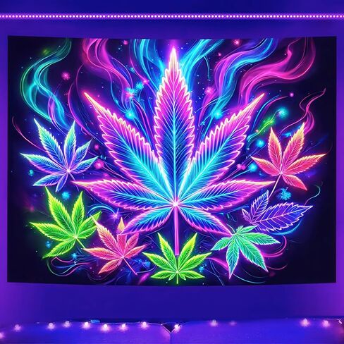 BlissYard Weed Blacklight نسيج تفاعلي للأشعة فوق البنفسجية، ورق القنب النيون، نسيج جداري للتدخين، أوراق القنب، ضوء أسود يتوهج في الظلام، ملصق فني لخلفية الحفلات للرجال، ديكور غرفة النوم، 59 × 78 بوصة in Kuwait