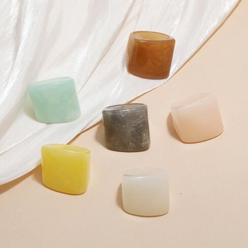 Resin Chunky Rings Set for Women 6pcs Multicolor Transparent Plastic Acrylic Rings Knuckle Stackable Rings Cute Y2k Statement Chunky Resin Rings Trendy Aesthetic Jewelry Set in Saudi Arabia