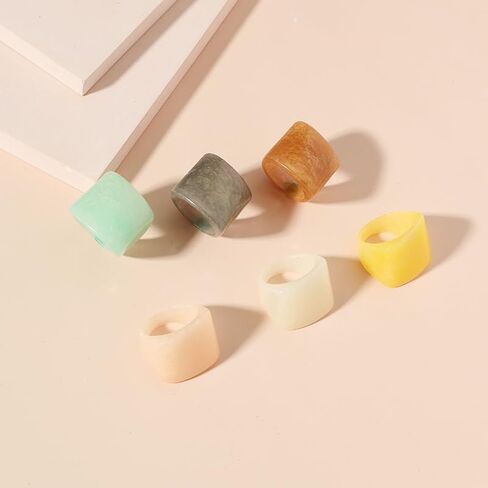 Resin Chunky Rings Set for Women 6pcs Multicolor Transparent Plastic Acrylic Rings Knuckle Stackable Rings Cute Y2k Statement Chunky Resin Rings Trendy Aesthetic Jewelry Set in Saudi Arabia