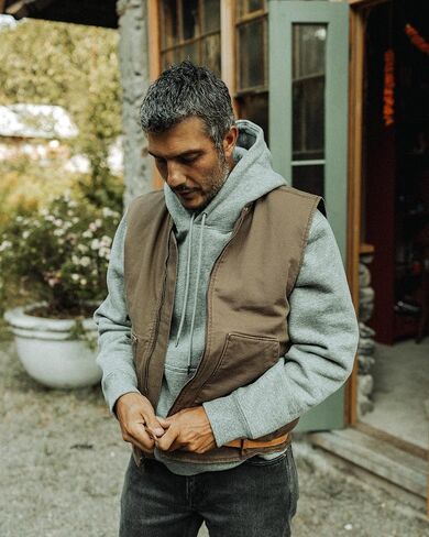 بلوفر بغطاء للرأس من Huckberry Flint and Tinder لمدة 10 سنوات، سويت شيرت رجالي بقلنسوة، مصنوع في الولايات المتحدة الأمريكية in Kuwait