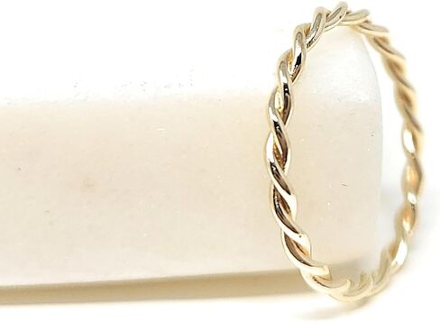 14k Solid Gold Thin Stacking Twist Ring in Kuwait