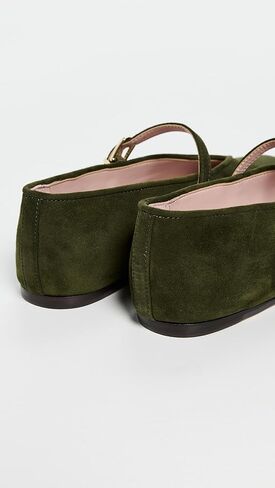 الابنة المفضلة للنساء من Margot Mary Jane Flats in Saudi Arabia
