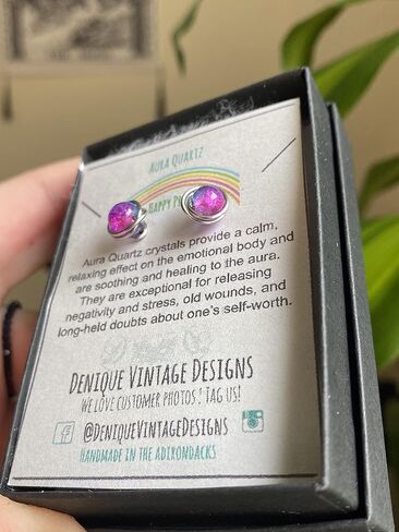 أقراط باللون الأزرق الوردي Crackle Aura Quartz Bisexual Pride Flag 6 مم من الحديد الأسود والتيتانيوم والفولاذ والفضة الاسترلينية والذهب الوردي عيار 14 قيراط أو سلك الذهب عيار 14 قيراط (مصنوع يدويًا)، مجوهرات جوهرة الميلاد، in Kuwait