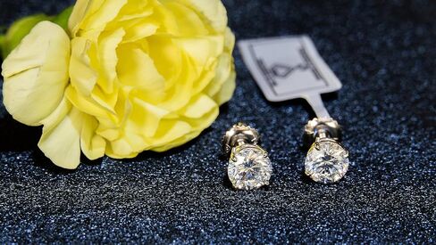 0.80 إلى 1.90 قيراط D-E اللون وVS1-VS2 Clarity Lab Grown Diamond أقراط دائرية للنساء I 14k أقراط من الذهب الأبيض لها I cttw I 4-Prong Set برغي خلفي صنع في الولايات المتحدة الأمريكية بواسطة مجوهرات بيفرلي هيلز in Kuwait