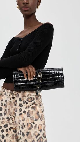 حقيبة يد نسائية بحزام in Kuwait