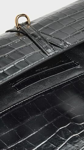 حقيبة يد نسائية بحزام in Kuwait