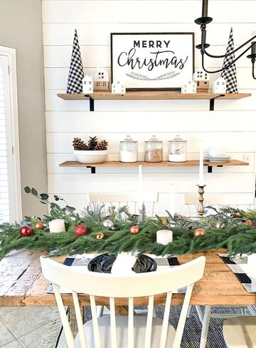 نورفولك الصنوبر إكليل عيد الميلاد الديكور التخليص - 6ft واقعية أوراق الصنوبر الاصطناعي أوراق الخضرة لعباءة الموقد الدرج درابزين الجدول ديكور المنزل in Kuwait