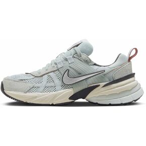 حذاء رياضي V2K Run Trainers Fn6703 من نايك للنساء in Kuwait