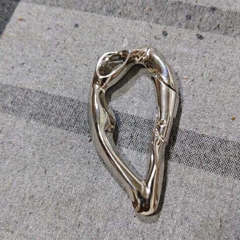 Irregular Carabiner Keychain Cute Y2K Cool Key Rings Clips for Keys Purse Handbag Backpack Accessories in Saudi Arabia