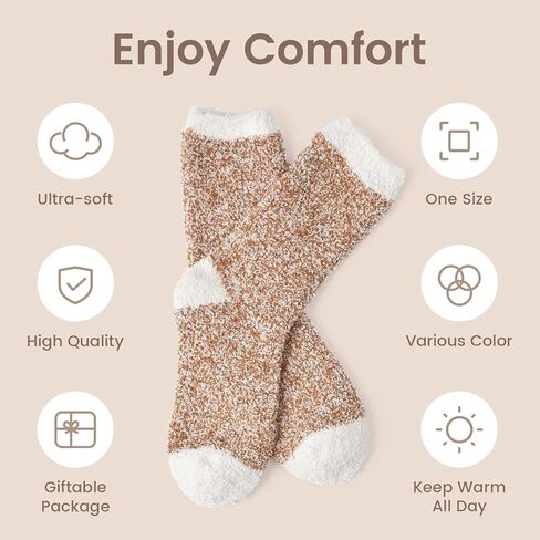 طقم بيجامة عاجية برقبة على شكل V من Snuggle Sac (متوسط) وجوارب منقطقة in Kuwait