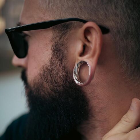 PUNKYOUTH 1 Pair Geometric Twist Ear Gauges – Gothic Industrial Tunnels Plugs for Stretched Ears, Alternative Minimalist Stretching Jewelry for Women Men, Large Size 2g–30mm in Saudi Arabia