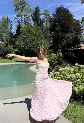 Spaghetti Straps Bridesmaid Dresses for Women Long Lace Formal Evening Gowns Floral Corset Prom Dress in Saudi Arabia