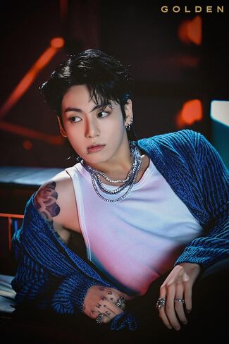 ألبوم Jungkook GOLDEN الأول إصدار LP من الفينيل مع تتبع مختوم JUNG KOOK in Kuwait