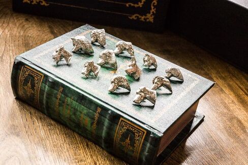 Bloodhound Made in U.K Artistic Style Dog Clutch Lapel Pin Collection in Saudi Arabia
