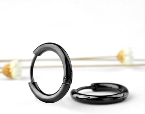 Men Hoop Earrings Stainless Steel Hypoallergenic Small Hoop Earrings Set Gold Silver Black Simple Cartilage Earrings Lightweight Unisex Jewelry for Daily Wear Gifts in Saudi Arabia