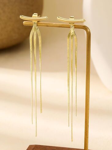 1 Pair Gold Hoop Earrings for Women, Minimalist and Lightweight Style Drop Earrings for Both Casual and Formal Events, Elegance and Trendy Jewelry Accessory, Multiple Styles in Saudi Arabia