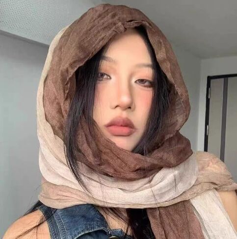 أوشحة بوليستر عصرية للنساء، شالات قطنية، ألوان متدرجة أنيقة لجميع الفصول، هدايا عيد ميلاد للنساء in Saudi Arabia