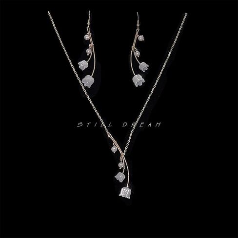 Lily of the Valley Necklace Lily Flower Pearl Pendant Floral Charm Chain Necklace Jewely in Saudi Arabia